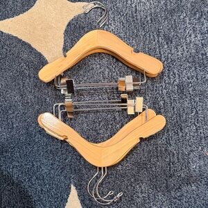 Kids/ Baby Wooden and Metal Hangers Set (Container Store- Set of 6)